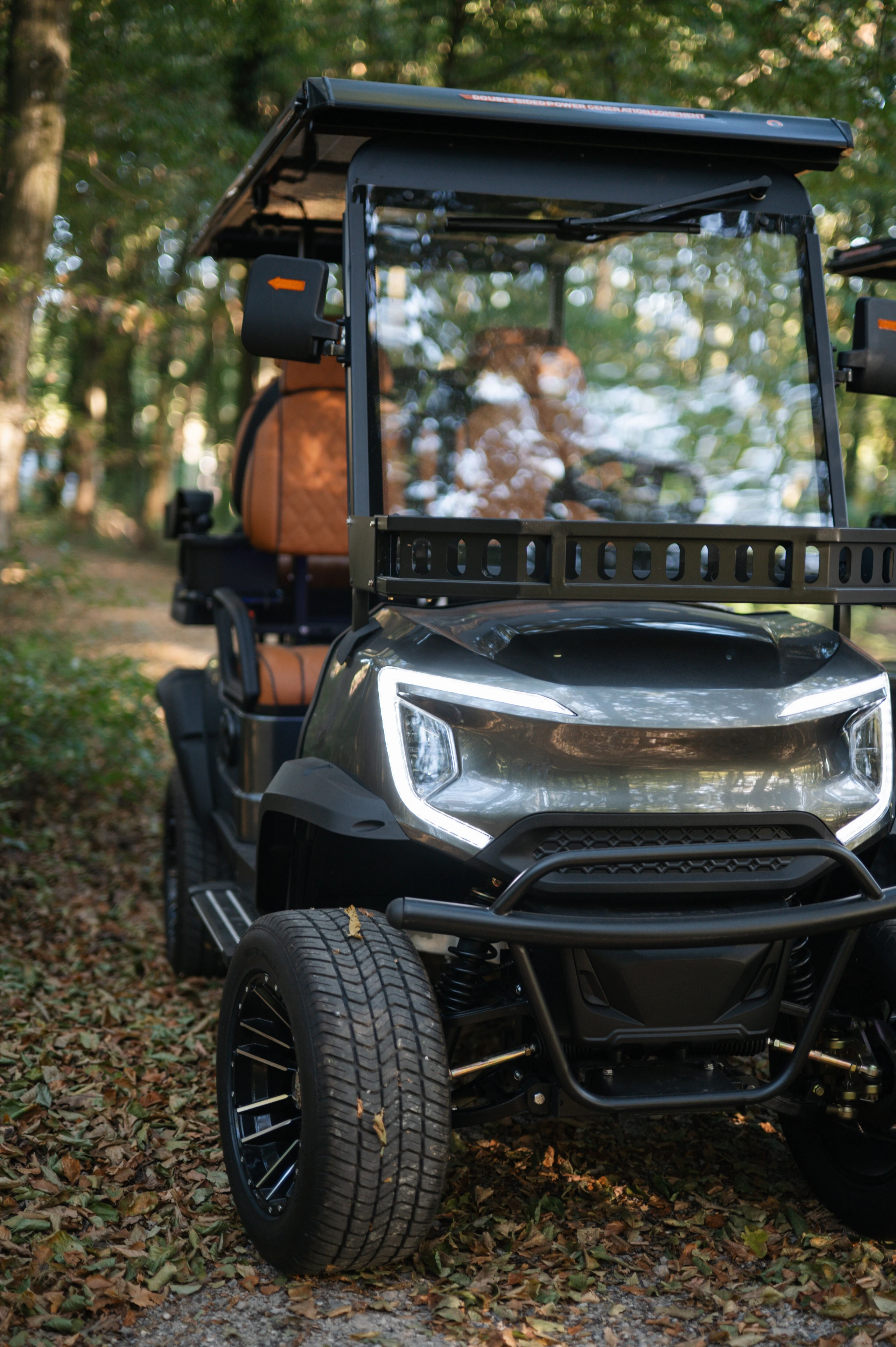 Golf Shuttle Elite 2 + 2 — front LED lights