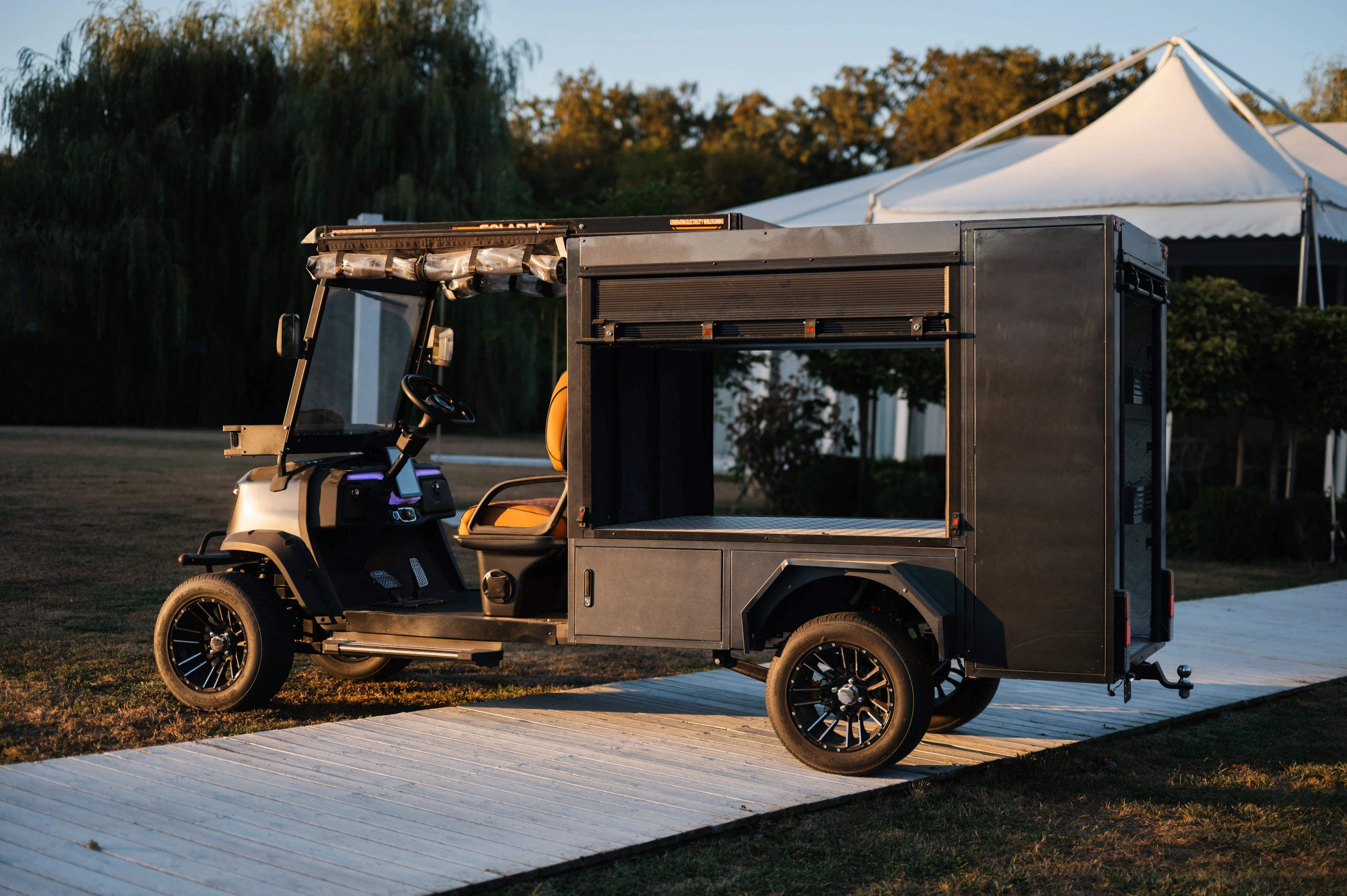 Omnia Delivery — open side access to the cargo