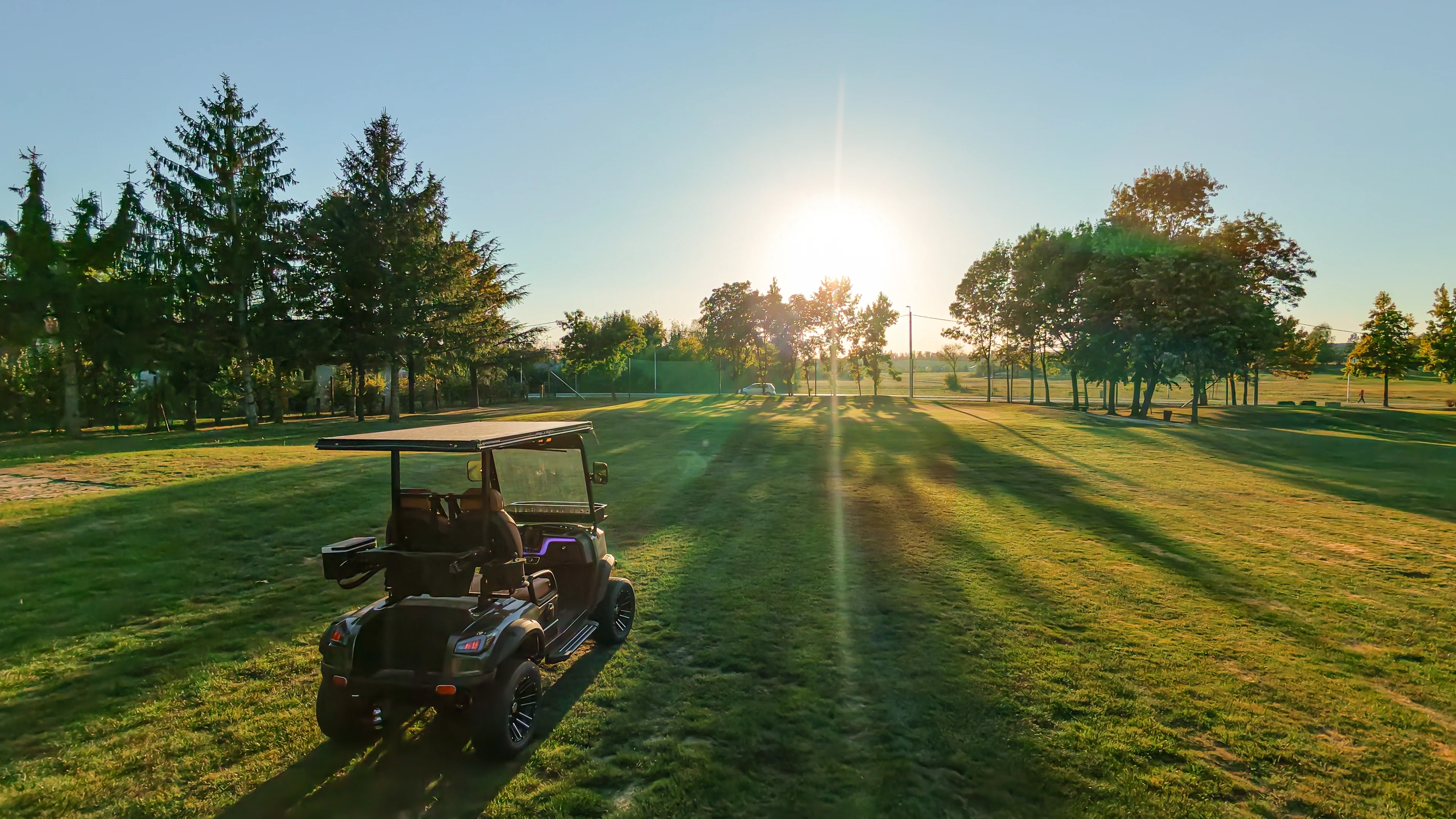 Golf Shuttle Elite 2 at sunset
