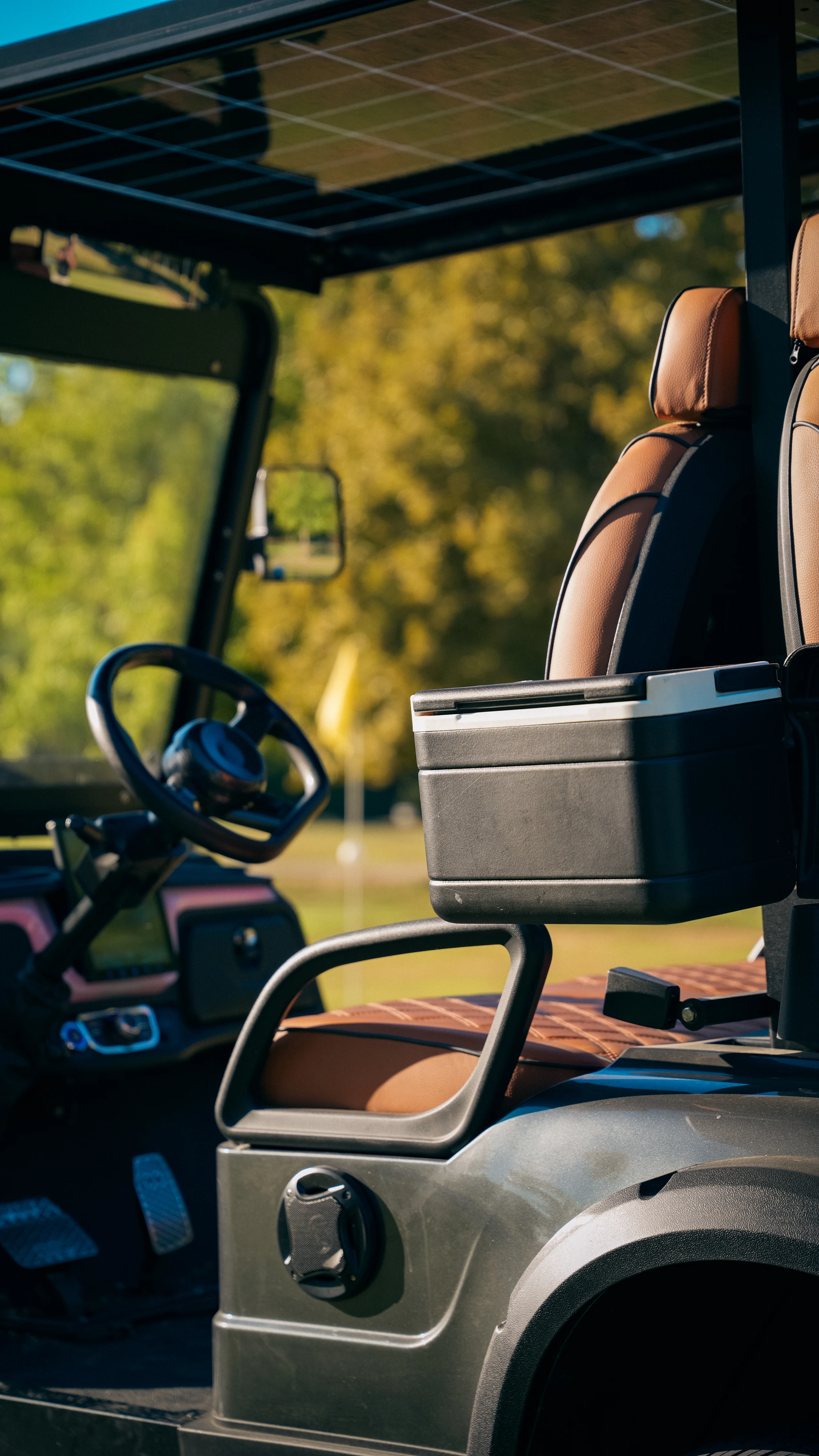 Golf Shuttle Elite 2 seats and equipment